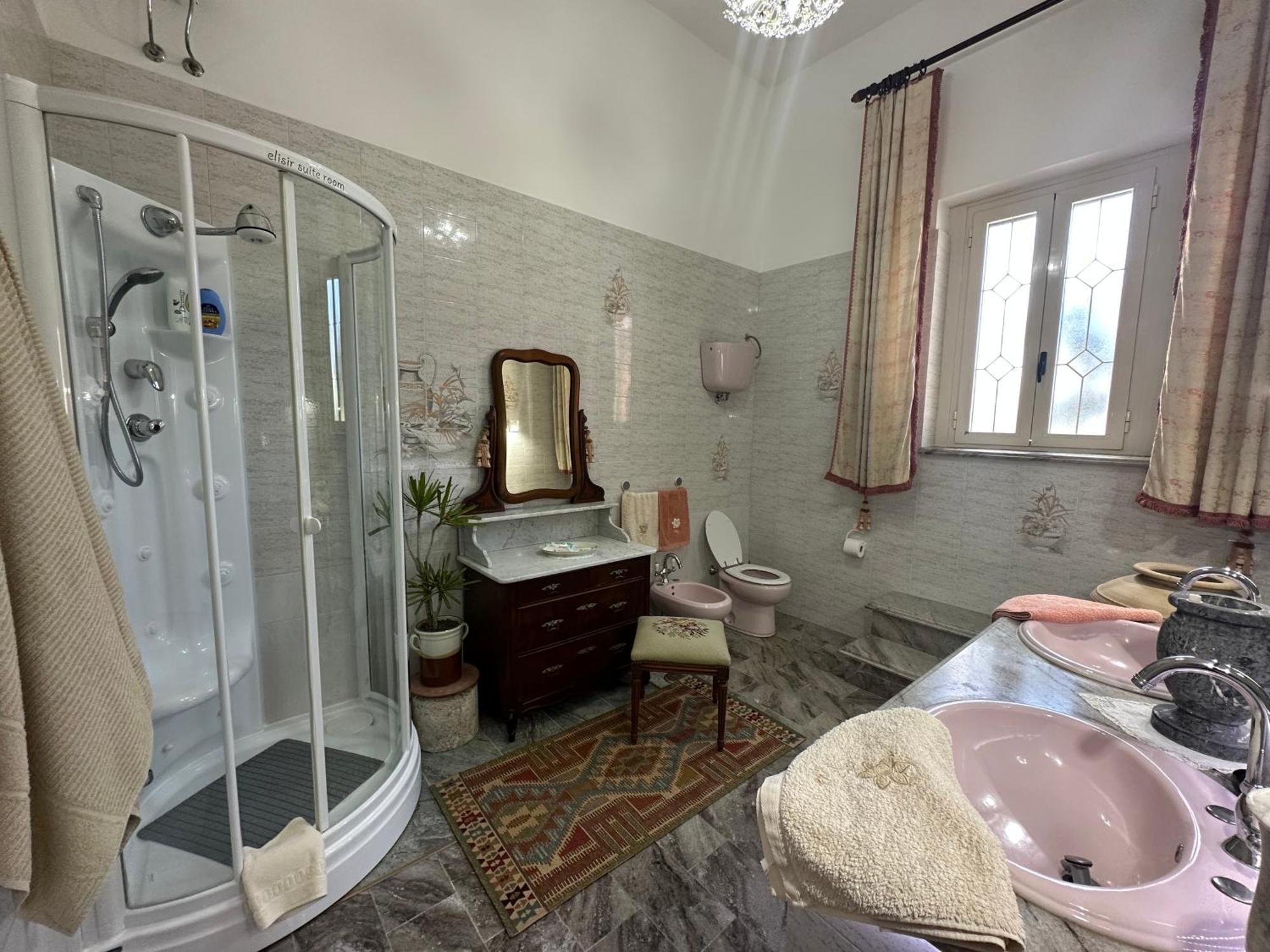 Elisir Suite تروبيا المظهر الخارجي الصورة